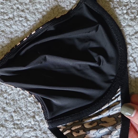 VS Silky Smooth Animal Print Unlined Demi Bra - Picture 10 of 14